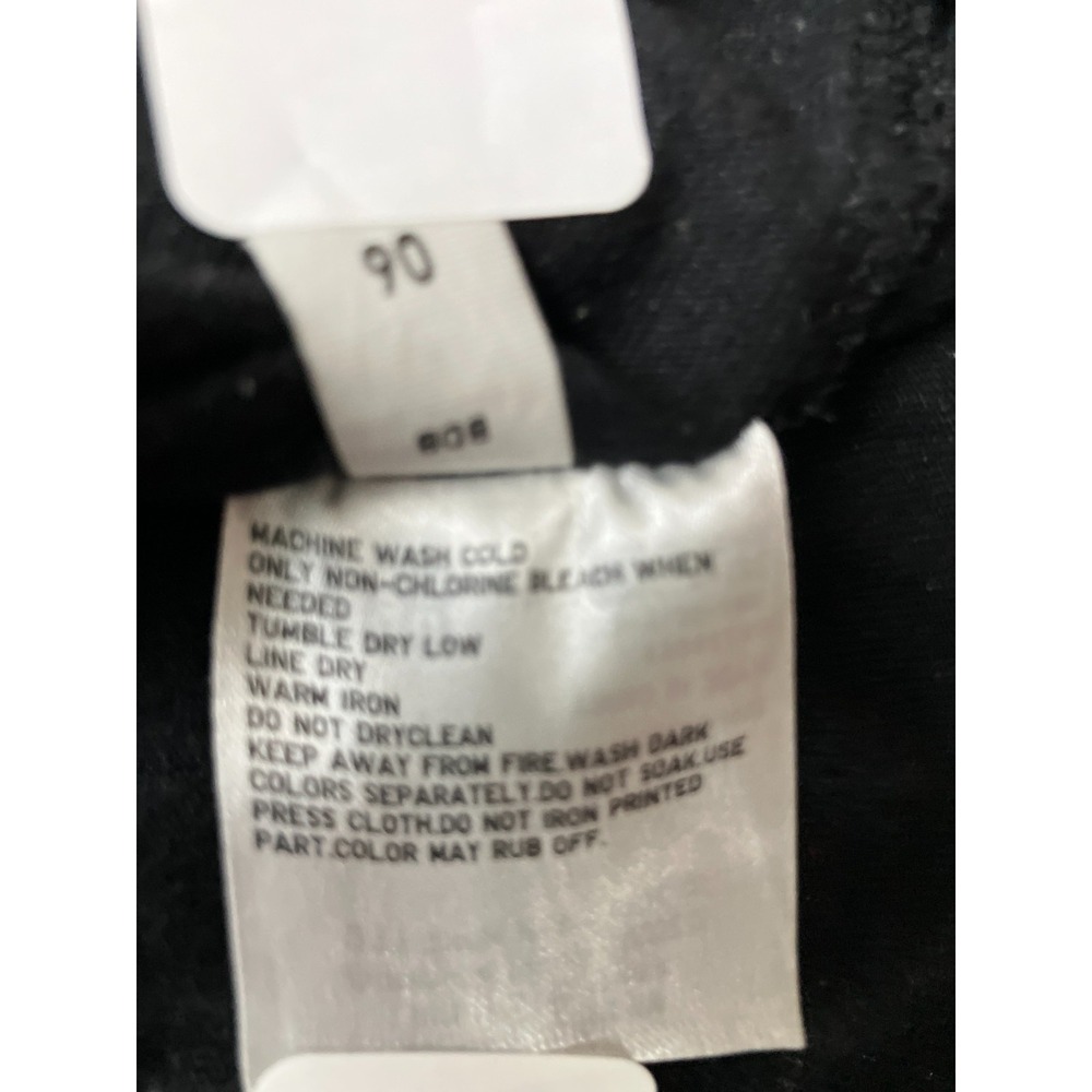 Uniqlo Billie Eilish Flower T-Shirt Womens Medium Black Shirt Sleeve Crew Neck - Picture 5 of 7